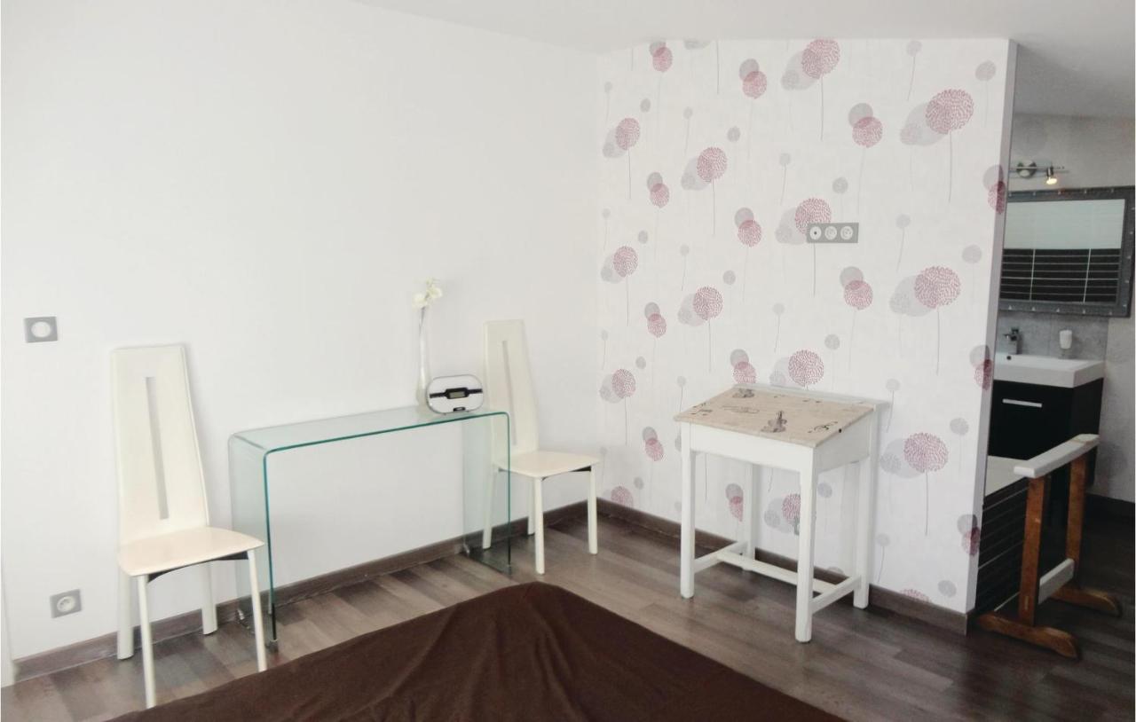 Awesome Apartment In Sauvian With Wifi Exteriér fotografie